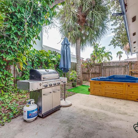 Cape Canaveral Cottage With Hot Tub Walk To Beach エクステリア 写真